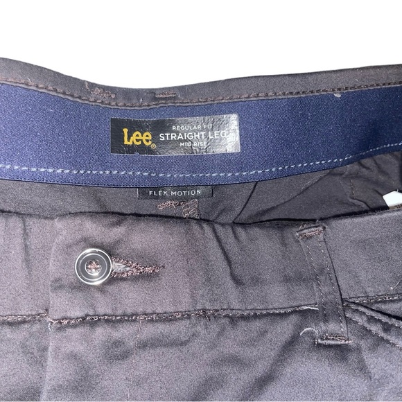 Lee Women's Relaxed Fit All Day Straight Leg Pant - Picture 3 of 6